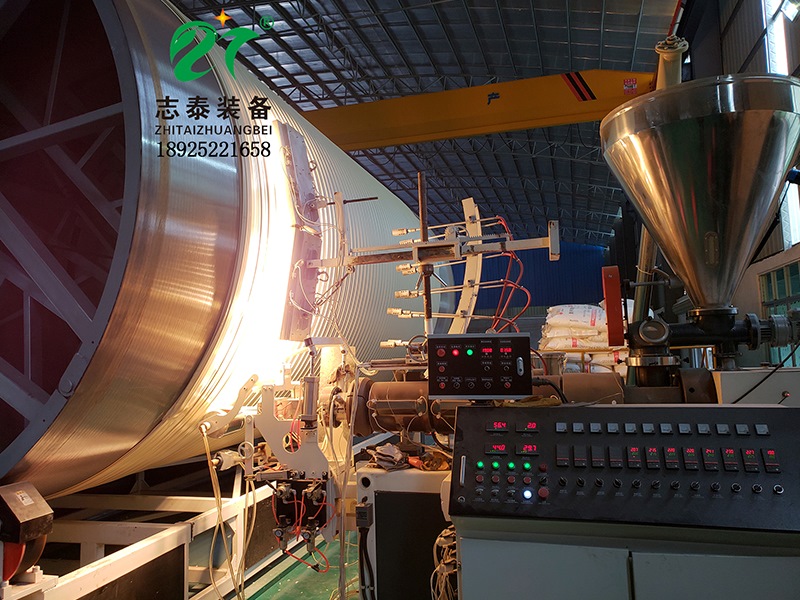 塑料（liào）(PPH)儲罐製作（zuò）中